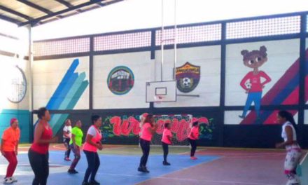 Femeninas participaron en una actividad deportiva en FLA