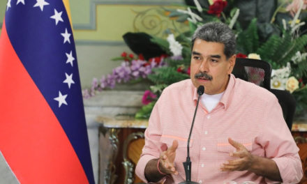 Presidente Maduro: Democracia verdadera conecta el poder político con la necesidad y los sueños del pueblo