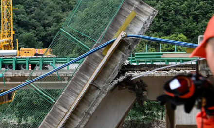 Sube la cifra de fallecidos por colapso de puente en China