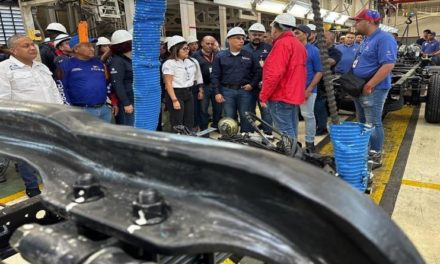 Trabajadores de Venvidrio y Civetchi dan a conocer sus capacidades productivas