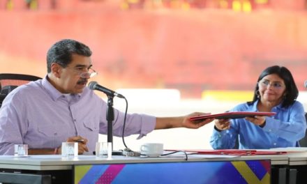 Presidente Maduro decreta creación de Agencia de Exportaciones de Venezuela