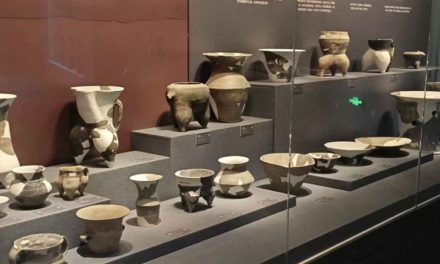 Exhiben piezas únicas de la prehistoria de China