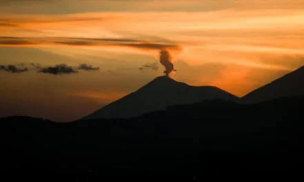 Alertan sobre aumento de actividad de volcanes en Guatemala