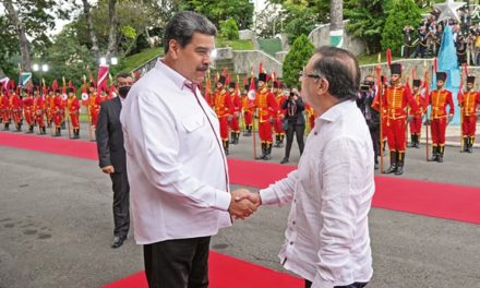 Venezuela se solidariza con presidente Petro tras intentos de golpe de Estado