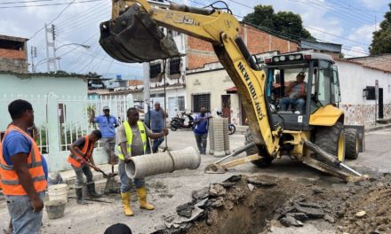 Inician labores de asfaltado en La Coromoto