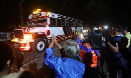 Restituido paso vehicular hacia la carretera Maracay-Choroní