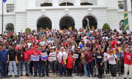 Presidente Maduro lideró acto en La Guaira por los dos meses de victoria popular