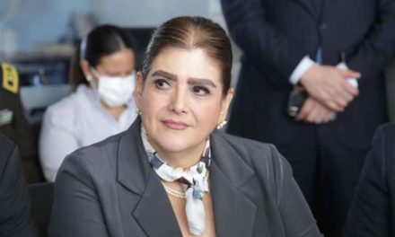 Suspende juicio político contra ministra del Interior de Ecuador