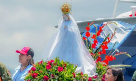 Feligreses se unen en oración para celebrar festividad de la Virgen del Valle