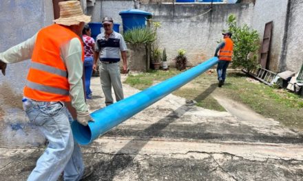 Comunidades en Girardot reciben dotación de tuberías