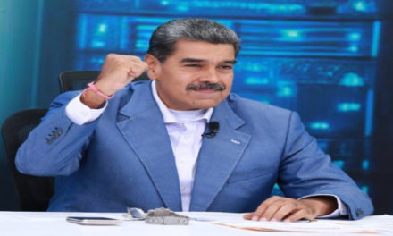 Jefe de Estado invitó a sintonizar edición número 55 de Con Maduro +