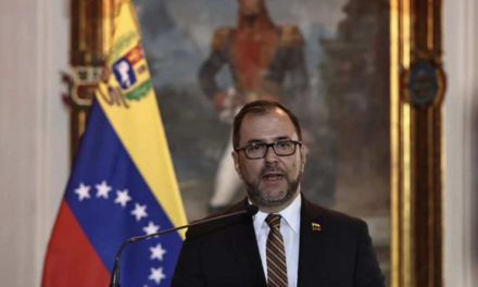 Canciller Gil cuestiona actitud pusilánime de su homólogo colombiano