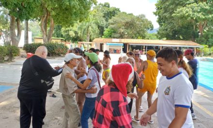 Abuelos de la Fundación Bendiciones del Cielo gozaron de un día de esparcimiento