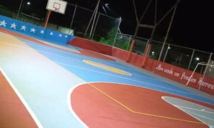 Recuperan cancha deportiva en Bloque 9 de Lomas de Urdaneta