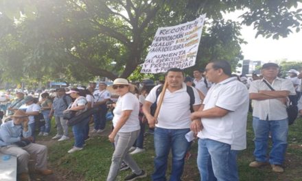 Trabajadores en El Salvador reclaman derechos laborales