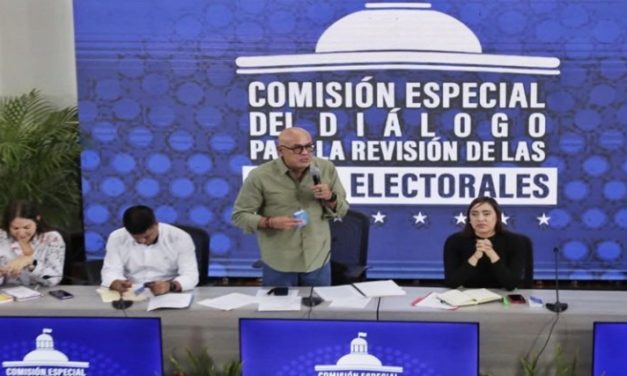 Jorge Rodríguez: Antes del 15-D estarán reformadas todas las leyes electorales