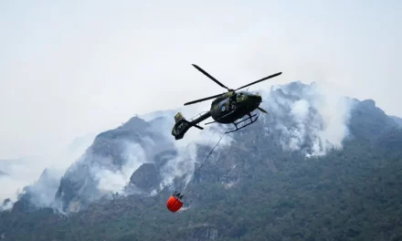 Ecuador intenta controlar incendios forestales tras registrar récord de hectáreas quemadas