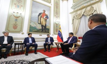 Caracas y Teherán fortalecen cooperación en el área comunicacional