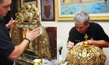 Oro de la grey zuliana coronó a la Virgen Chinita de Maracaibo