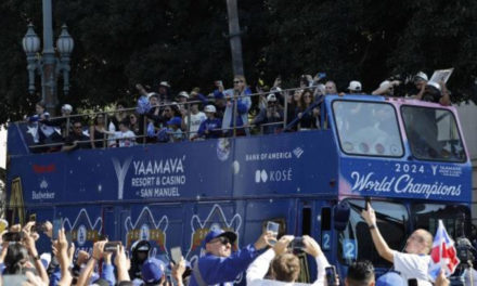 Los Dodgers paralizaron la ciudad de Los Ángeles con su primer desfile en 36 años