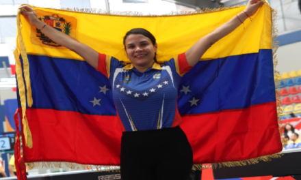 Johanna Espinoza se lleva el oro en Billar