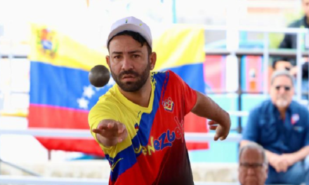 José Manuel Marcano se baña de oro en la modalidad petanca de la bochas