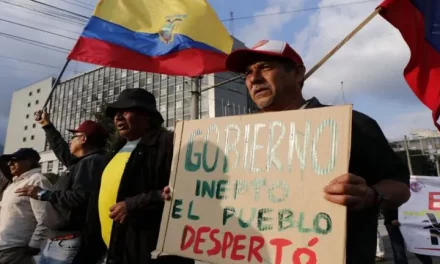 Trabajadores de Ecuador vuelven a las calles en rechazo a políticas de Noboa