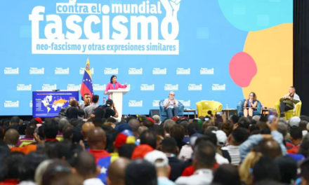 Mil delegados instalan Congreso Antifascista de la Juventud