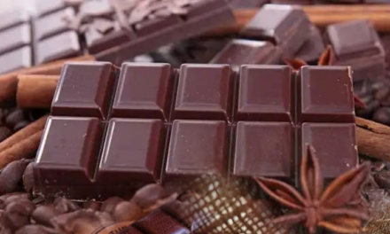 Productores de Cakawa promueven fabricación de chocolate en el país