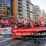 Transportistas realizan huelga general en España por mejoras laborales