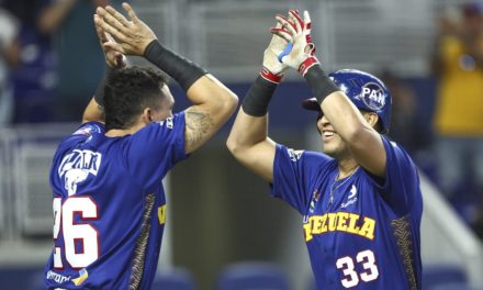 Tiburones, único con más de 10 juegos ganados en béisbol venezolano