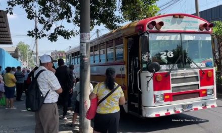 El Salvador trabaja por mejorar el transporte público