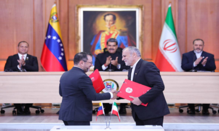 Venezuela e Irán firman convenios para afianzar la cooperación estratégica