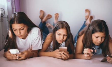 Australia busca imponer la edad mínima de 16 años para usar redes sociales