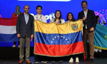 Semilleros Científicos campeones de «Futuros Innovadores» en Olimpiada de Robótica