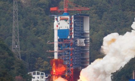 China lanzó nuevo satélite de prueba para tecnología de comunicaciones