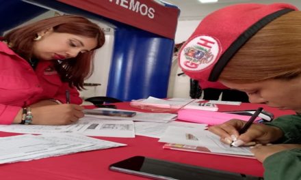 Mujeres de la Guardia de Honor Presidencial recibieron atención social