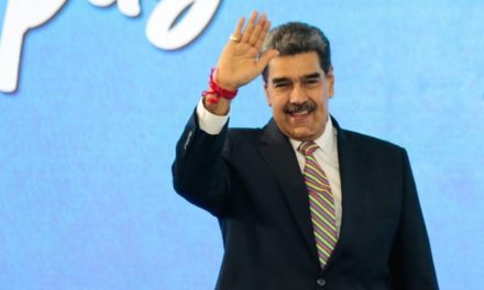 Jefe de Estado insta a seguir la transformación de Venezuela con esfuerzo propio