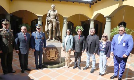 Conmemorado Bicentenario de la Batalla de Ayacucho