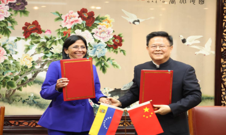 Venezuela y China firman acuerdo para fortalecer sector energético y financiero