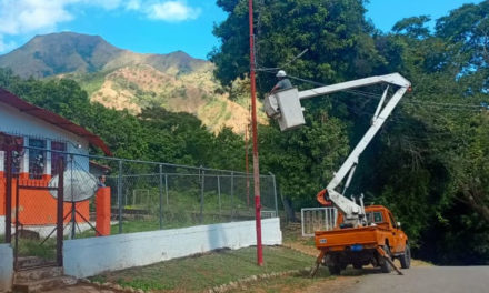 Familias del sur de Aragua beneficiadas con mejoras integrales a la red eléctrica