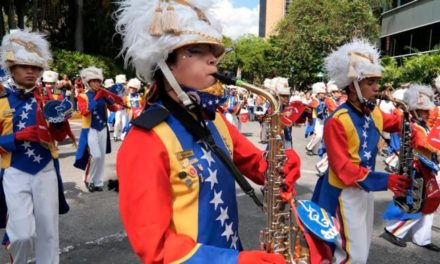 Venezuela anuncia creación de institución para fortalecer las escuelas de bandas show del país