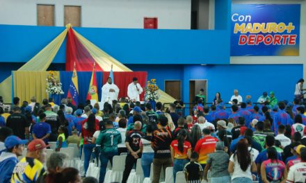 Homenajeados atletas en celebración de la Misa del Deporte en Mariño