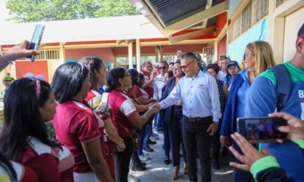 Reinaugurado el Complejo Educativo Don Rómulo Gallegos en Apure