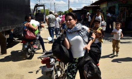 Conflicto en Colombia deja miles de desplazados