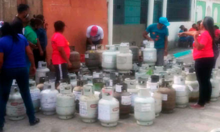 Estado Mayor del Gas del municipio Sucre junto a Aragua Gas entregan 960 cilindros en comunidades de Cagua