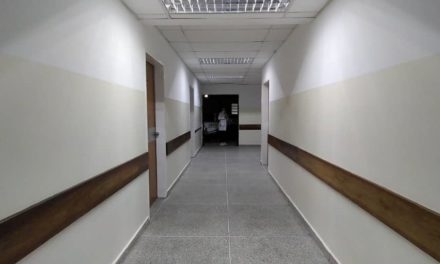 Ejecutivo regional rehabilita instalaciones de CDI Simón Bolívar en la Colonia Tovar