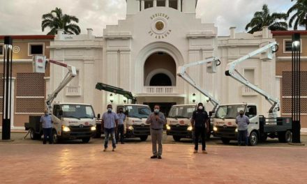 Gobierno Bolivariano entregó cuatro nuevos vehículos para potenciar Corpoelec