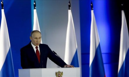 Putin llama a unión de comunidad internacional contra la Covid-19