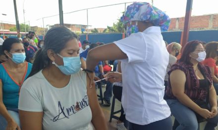Continúa Plan Masivo de Vacunación contra la Covid-19 en Linares Alcántara